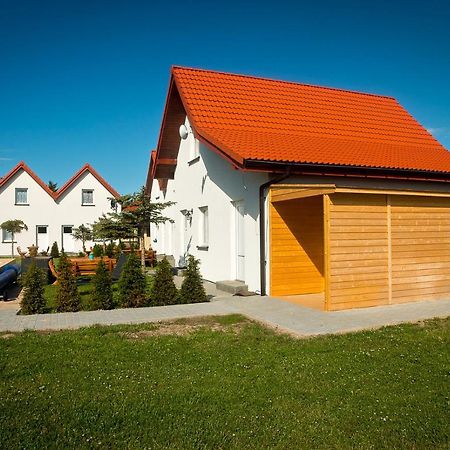 Aqua Fun Domki Z Basenem Ujście-Darłowskie Exteriér fotografie