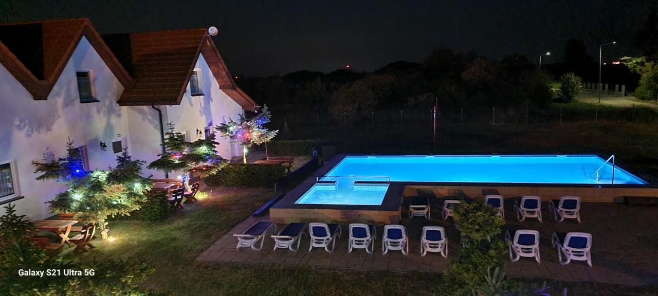 Aqua Fun Domki Z Basenem Ujście-Darłowskie Exteriér fotografie